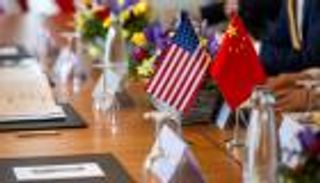 الأسواق المالية تستجيب للهدنة التجارية.. ارتفاع الأسهم وتراجع الدولار