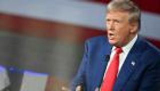 «قبة ذهبية» و«إفلاس إيران» و«ولاية رئاسية ثالثة».. رسائل ترامب من قطر