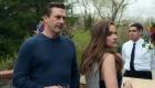 مسلسل «Your Friends & Neighbors».. سرقة تتحول إلى كابوس