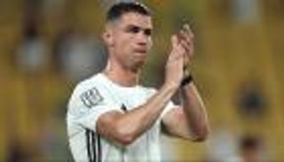 فوربس: كريستيانو رونالدو الأعلى دخلًا بين الرياضيين في 2025.. وميسي يتراجع