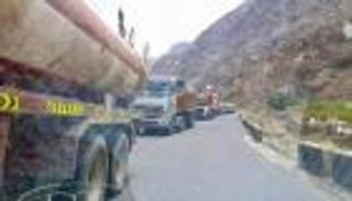 هجمات الحوثيين تهدد شريان عدن - صنعاء.. معاناة المدنيين تتفاقم