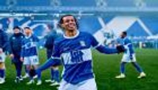 زياد بتقة.. موهبة الجزائر يتلقى هدية ثمينة من برمنغهام سيتي