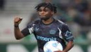 بديل ألكسندر أرنولد.. تفاصيل أولى صفقات ليفربول الصيفية