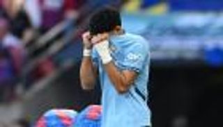 ضد حارس أفلت من الطرد.. عمر مرموش يهدر ضربة جزاء (فيديو)