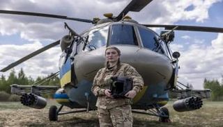 كاتيرينا أول قائدة طائرة في الجيش الأوكراني