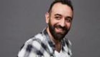 عمرو سلامة يوجه رسالة لمهاجمي مسلسل «بريستيج»: «نتعلم من النقد»