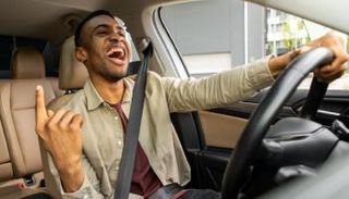 تأثير الموسيقى على القيادة