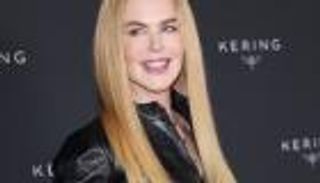 نيكول كيدمان تتألق بسترة كورسيه جلدية في مهرجان كان السينمائي