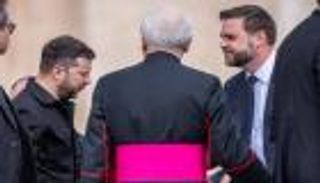 ساحة القديس بطرس تُصلح ما أفسده المكتب البيضاوي