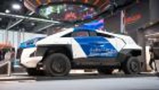 «ماغنوس» تظهر خلال «اصنع في الإمارات».. النموذج التقني لمركبة دوريات الشرطة