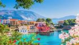 جزر اليونان في الصيف.. دليل شامل لأجمل الوجهات والمغامرات