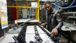 صناعة قطع غيار السيارات في أونتاريو