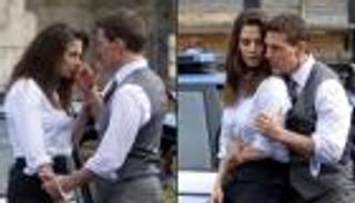 ردا على شائعات حول ارتباطها بتوم كروز.. هايلي أتويل: «مثل عمي»