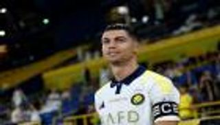«بإمكاني اللعب 10 سنوات».. رونالدو يفتح باب البقاء «لعمر طويل» (فيديو)
