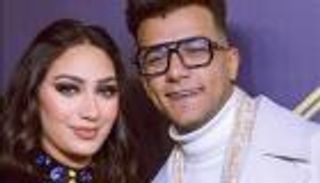 جهاد ماهر تحتفظ بصور عصام صاصا وتواصل دعمه رغم الشائعات