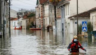 فيضانات فرنسا- أرشيفية