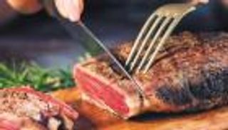 شهر من اللحوم الحمراء على المائدة.. والنتائج كانت مفاجئة