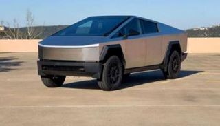 شاحنة تسلا سايبرترك