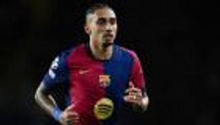 رسميا.. برشلونة يربط رافينيا بعقد جديد