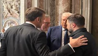 ترامب وستارمر وماكرون وزيلينسكي