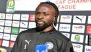 مايلي يكشف لـ«العين الرياضية» أسرار حياته في مصر وأصعب مدافع واجهه