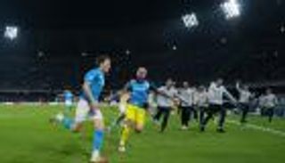 للمرة الرابعة.. نابولي يتوج بالدوري الإيطالي