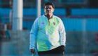 ليس للاعبين فقط.. لعنة الإصابات تضرب مدرب الزمالك