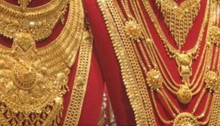 مشغولات ذهبية - أرشيفية