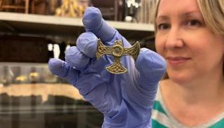 الصليب المفقود يعود للظهور