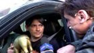 قبل نهائي دوري الأبطال.. «الخنزير الذهبي» يفاجئ إنزاغي (فيديو)