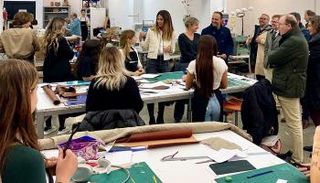 صناعة الجلود في مدينة أوبريق