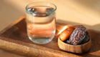 ما حكم الجمع بين نية صيام العشر الأوائل من ذي الحجة وقضاء رمضان؟