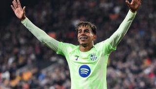 لامين يامال نجم برشلونة