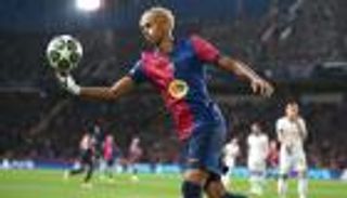 من مدريد إلى برشلونة.. زين الدين زيدان ينحني أمام سحر لامين يامال