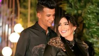 عصام صاصا وزوجته