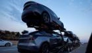 انكسار هيمنة تسلا في أوروبا.. المبيعات تهوي 49% خلال أبريل