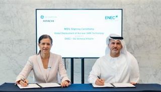 جانب من توقيع الاتفاقية