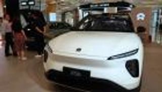 الكهرباء تشعل أسواق أوروبا.. سيارات بلا وقود تتفوق لأول مرة في 2025