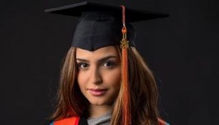 الفنانة حلا الترك 