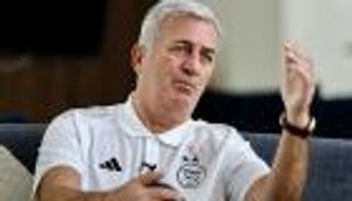 ضربة مزدوجة لبلماضي.. بيتكوفيتش يكشف المشاكل التي واجهها مع الجزائر