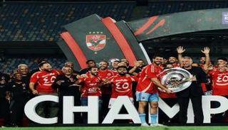 الأهلي بطل الدوري المصري