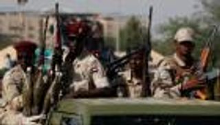 لاءات «المتقاعدين» تهز السودان.. صوت من الجيش يثور ضد الحرب و«الكيماوي»