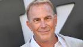 دعوى قضائية ضد كيفن كوستنر بسبب مشهد اغتصاب ارتُجل دون إشراف