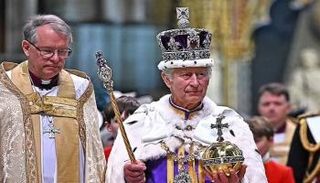 الملك تشارلز خلال حفل التتويج