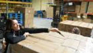 سباق التهرب الجمركي في عصر ترامب.. خدع بمليارات تهدد التجارة النزيهة