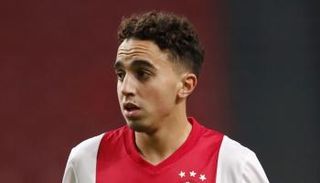 نوري لاعب أياكس السابق