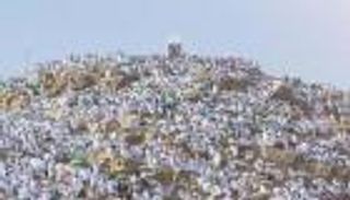 السعودية تدعو الحجاج للبقاء في المخيمات يوم عرفة خلال ذروة الحرارة