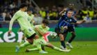 من إيطاليا لأوروبا.. «لعنة برشلونة» تضرب إنتر ميلان