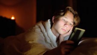 مرحلة"البلوغ الأزرق" تتسم بتغيرات في السلوك والعادات