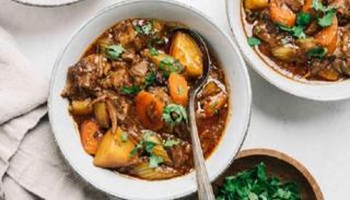 اكتشاف شظايا من الخشب داخل عبوات منتج للحوم المعلبة